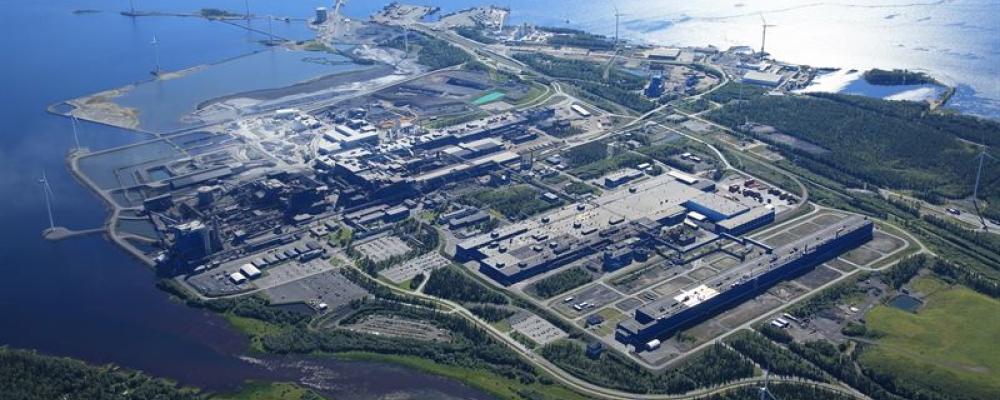Outokumpus stålfabrik i Torneå. Bolaget stärker sin marknadsposition i Europa och Amerika. Foto: Outokumpu