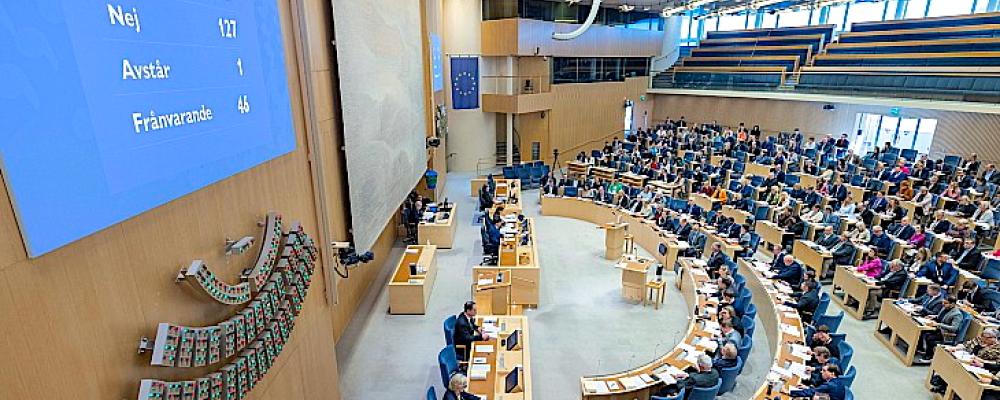 Riksdagen har godkänt lagändringar som ska förenkla uranbrytning och öppna fler kustlägen för framtida kärnkraft. Foto: Melker Dahlstrand/Riksdagen.