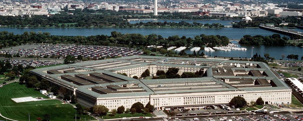 Pentagon, som nyligen bytt namn från försvarsdepartementet till krigsdepartementet, ska upphandla kritiska metaller för 1 miljard dollar. Foto: Wikimedia Commons