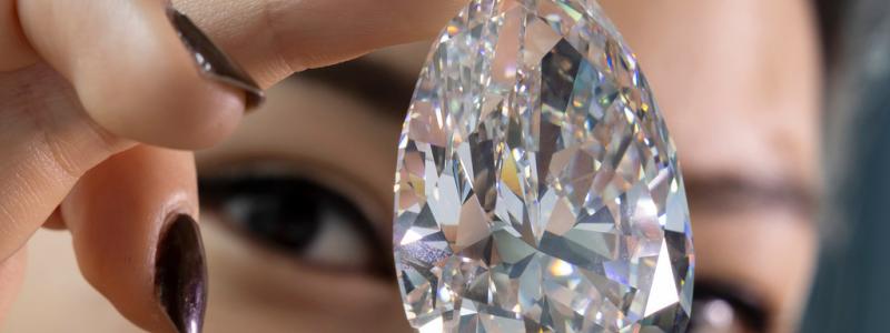 Salvatore Di Nolfi/AP/TT: Diamanten "The Rock", med en vikt på 228 karat, ska auktioneras ut på onsdag.