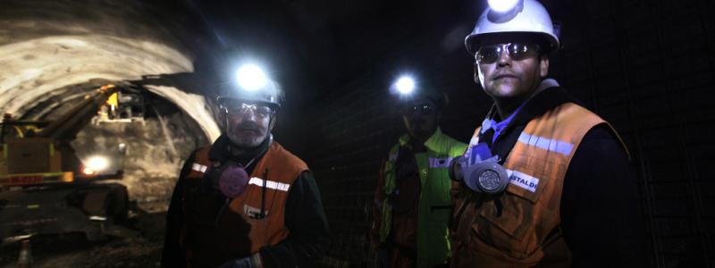 Jorge Saenz/AP/TT: Anställda vid statliga gruvbolaget Codelco i Chile. Arkivbild.