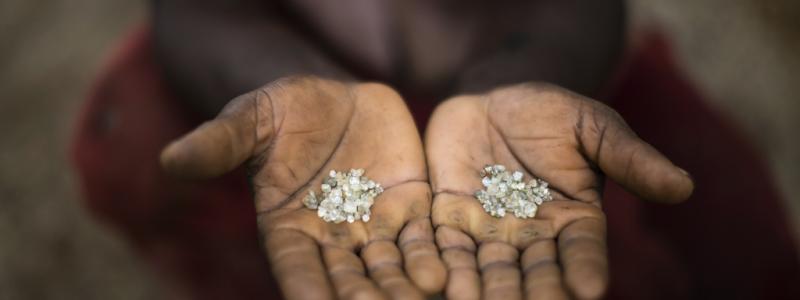 Felipe Dana AP/TT: Ryska miljardintäkter från diamantgruvor har blivit en het fråga inför nästa sanktionspaket från EU. Arkivbild