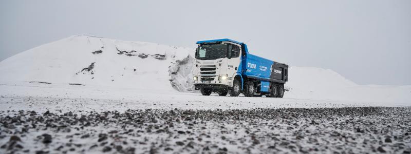 Fullt lastad väger lastbilen 60 ton, varav 38 ton är last. Foto: Scania