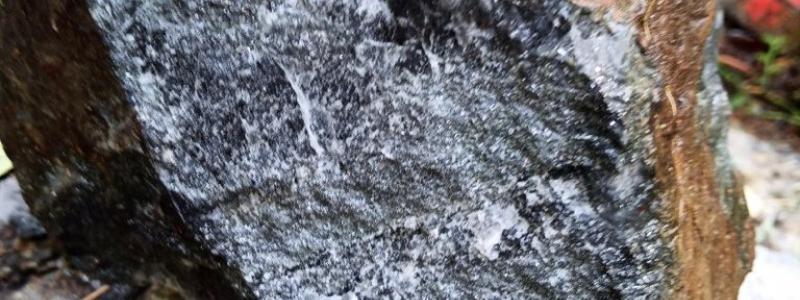 Kärnborrningen kommer i första hand bestå av relativt korta hål för att ge en bild av fyndighetens geologi och utsträckning. Foto: Lappland Guldprospektering
