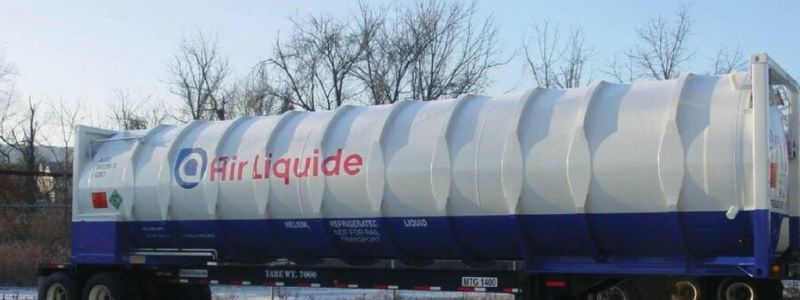 Helium transporteras i flytande form i speciella tankcontainrar, som är kostsamma. I dem kan helium hållas flytande i 30 till 40 dagar. Foto: Air Liquide