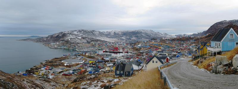 Qaqortoq. Fyndigheten ligger på Grönlands  sydspets. Foto: Kim Hansen/Wikimedia Commons
