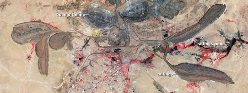 Gruvan Baiyun Ebo som ligger i Inre Mongoliet, en av Kinas norra regioner som gränsar till både Mongoliet och Ryssland, står för omkring hälften av världsproduktionen av sällsynta jordartsmetaller, enligt Mining. Satellitbild: Nasa/Wikimedia Commons