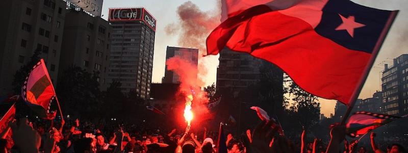 Demonstrationer i Chiles huvudstad Santiago. ​​​​​​​Bild: José Miguel Cordero Carvacho/Wikimedia Commons