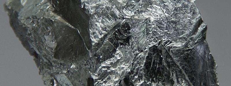 Krom används för sina goda korrosionsresistenta egenskaper vid tillverkning av stål och legeringar. Foto: Jurii/http://images-of-elements.com/chromium.php/Wikimedia Commons
