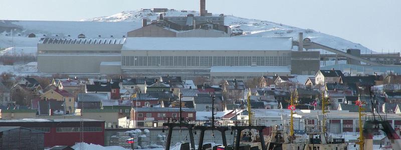 Sydvarangers anriknings- och pelletsverk i Kirkenes i Nordnorge. Foto: Clemensfranz/Wikimedia Commons