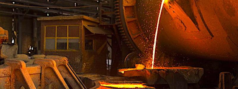 Bilden visar kopparproduktion. Kopparlager på världens metallbörser passerar 1 miljon ton för första gången på över 20 år. Svag kinesisk efterfrågan och USA-lager driver upp nivåerna. Foto: Industrial Wikipedia.