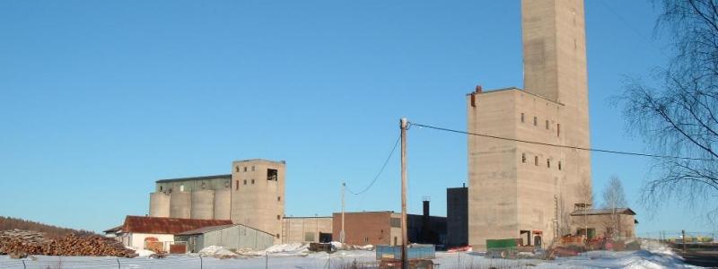 Laven vid den numera nedlagda Bäckegruvan. Foto: Dag Lindgren/Wikimedia Commons