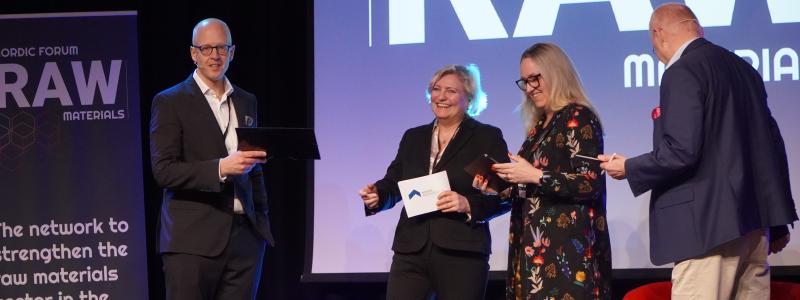Håkan Lind, Senior Innovation Adviser, Nordic Innovation tillsammans med Maria Sunér, vd Svemin, Pekka Suomela, vd FinnMin och Anita Helene, generalsekteterare Norsk Bergindustri. Foto: Svemin