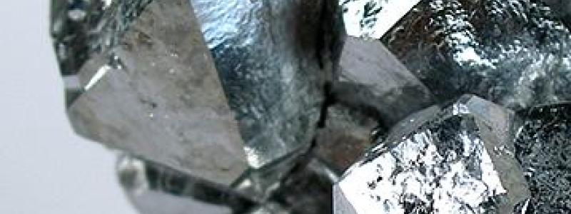 Tillgången på kobolt kompliceras av att Kongo-Kinshasa, det största producentlandet, införde ett fyra månader långt exportförbud för kobolt i slutet av februari. Foto: Rob Lavinsky, iRocks.com/Wikimedia Commons
