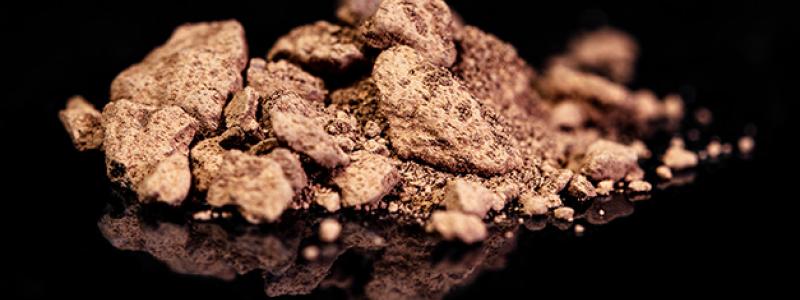 Bauxitmalm. Foto: M. Doerr & M Fromm Herz GBR