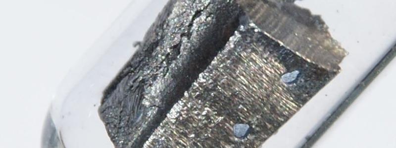 Neodym. Foto: http://images-of-elements.com/Wikimedia Commons