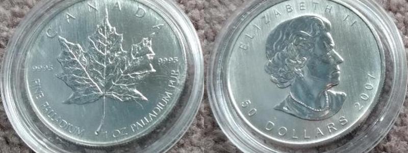 Högvärdiga mynt av palladium. Foto: Wikimedia Commons Lic. Kredit: Snd3054