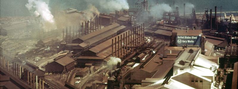 Ombyggnaden av masugnen skulle kosta 11 miljarder dollar. Gary Works i Indiana 1973. Foto: Paul Sequeira/Wikimedia Commons