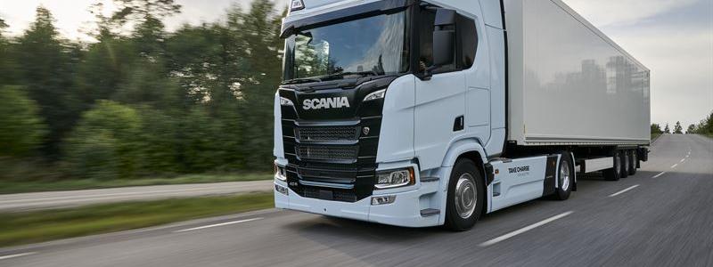 De 20 meter långa ellastbilarna tillverkas av Scania. Foto: Scania