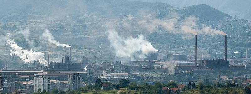Stålverket i Zenica i Bosnien. Foto: aaProductions - https://www.flickr.com/photos/kushnotangs/14593077517/in/photolist-H8BRt1-eXWoiH-oewfJW-oexkwM/Wikimedia Commons