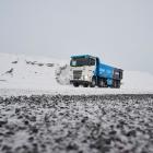 Fullt lastad väger lastbilen 60 ton, varav 38 ton är last. Foto: Scania