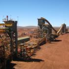 Under Austaliens gruvboom i början av 2000-talet kunde Gina Rinehart tälja guld på de höga järnmalmspriserna. Bild från Pilbara-regionen. Foto: Calistenmon/Wikimedia Commons