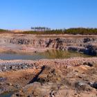 Laivakangasgruvan är en guldgruva som har etablerats i Mattilanperä i det område som tidigare tillhörde Salois kommun i Brahestad. Byggandet av gruvan inleddes våren 2010. Produktionen startade 2011 och den första guldtackan göt man den 27 december 2011. Bild: Brahestads kommun.