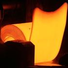 Varmvalsning av stål i svensk anläggning. Foto: Pia Nordlander