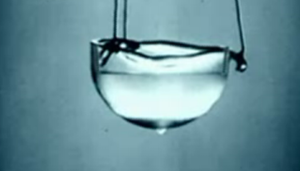 Helium övergår till flytande form vid -269°C, fyra grader över den absoluta nollpunkten. Foto: Wikimedia Commons
