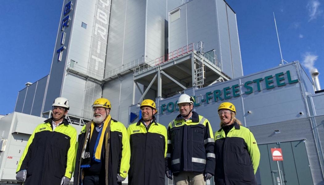 Andreas Regnell, Vattenfall, Frans Timmermans, EU-kommissionen, Jan Moström, LKAB, Martin Lindqvist, SSAB, Carina Sammeli, Luleå kommun under ett besök torsdag 31 mars på Hybrits pilotanläggning i Luleå. Foto: Mikko Viitala, LKAB