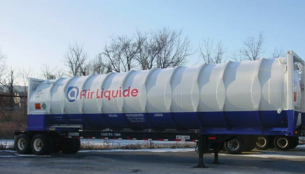 Helium transporteras i flytande form i speciella tankcontainrar, som är kostsamma. I dem kan helium hållas flytande i 30 till 40 dagar. Foto: Air Liquide