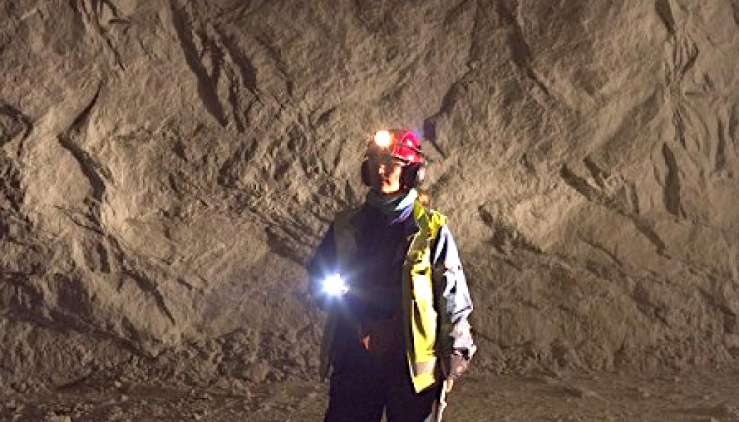 Annika Nyström, Nordkalks geolog är under jorden. Foto: Nordkalt