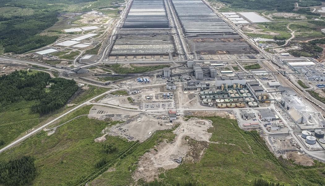 Terrafame Oy, grundat 2015, är ett finländskt gruvindustri- och kemiföretag som äger Talvivaaragruvan och en fabrik för batterikemikalier i Sotkamo i Finland. Foto: Antti Lankinen/Wikimedia Commons