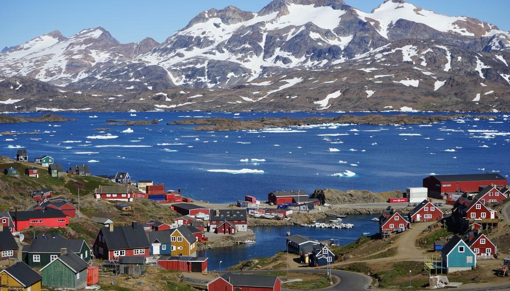 Byn Tasiilaq i Grönland. Foto: Creative Commons lic. Kredit: Barnit