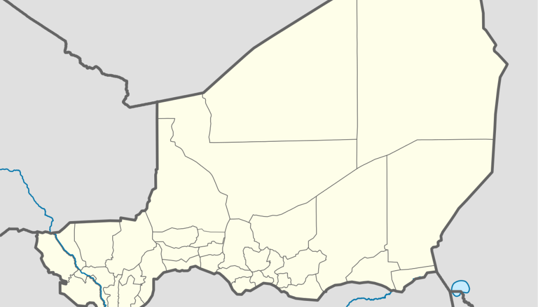 Imouraren är ett dagbrott beläget i Sahara med uppskattade reserver på 109,1 miljoner ton med låg uranhalt på omkring 0,06 procent. Karta: Carport/Wikimedia Commons