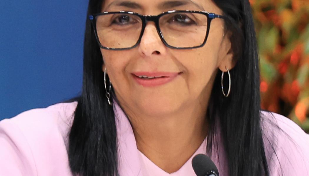 Delcy Rodríguez är tf president i Venezuela efter att USA tillfångatog den sittande presidenten Nicolas Maduro. Foto: Wikimedia Commons