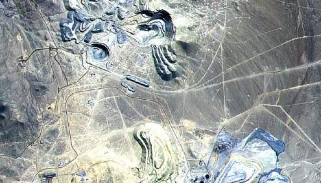 Flygbild över gruvan. Foto: Nasa/Wikimedia Commons