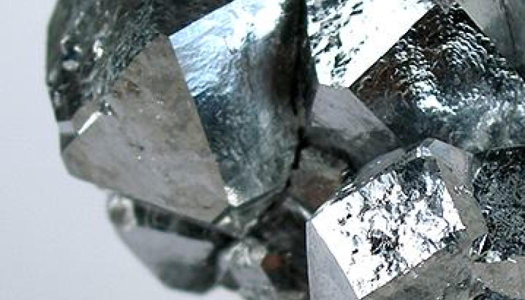Tillgången på kobolt kompliceras av att Kongo-Kinshasa, det största producentlandet, införde ett fyra månader långt exportförbud för kobolt i slutet av februari. Foto: Rob Lavinsky, iRocks.com/Wikimedia Commons
