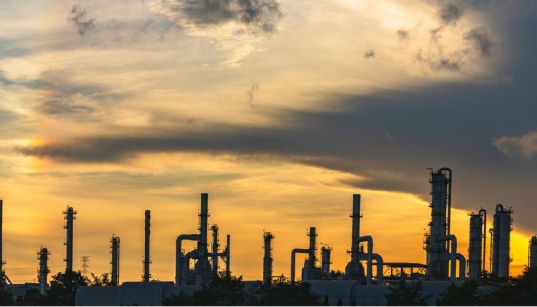 Molnen mörkar över USA:s oljeindustri. Bild: OilPrice.com