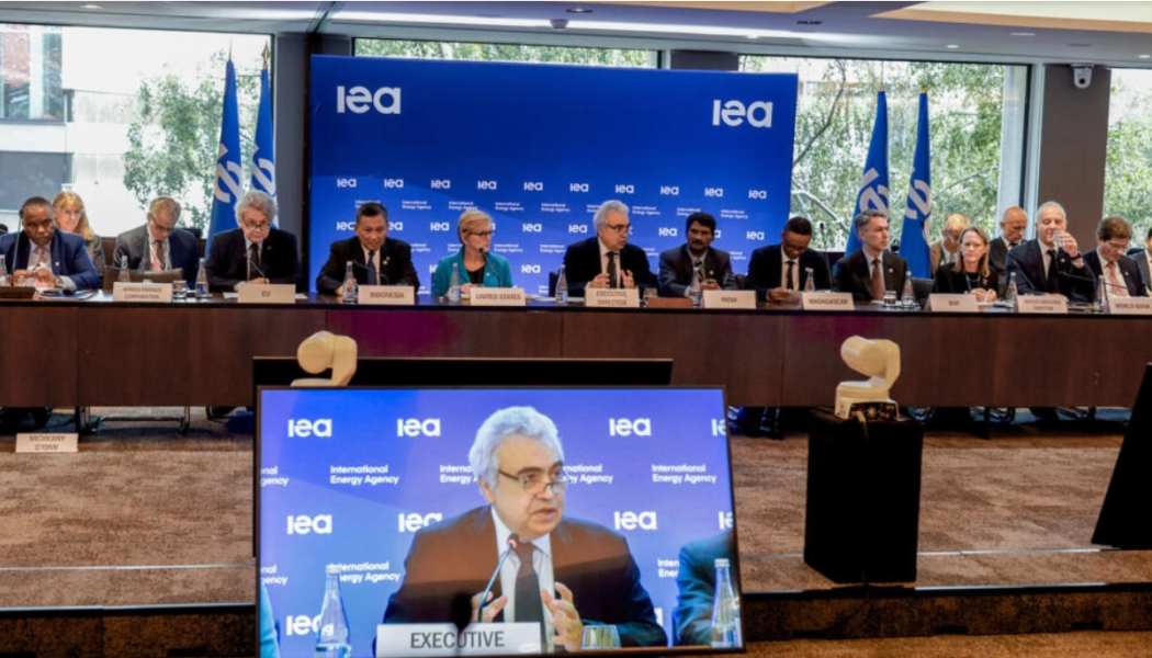 Fatih Birol,  IEA:s verkställande sekreterare, tar till orda. Foto: IEA