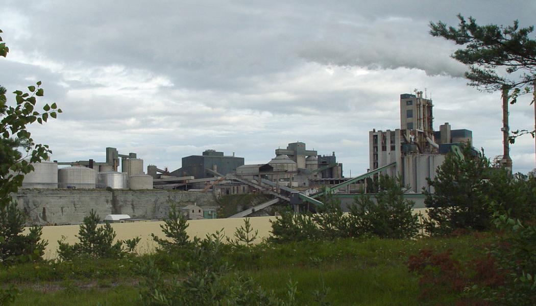 Heidelberg Materials Cements har ansökt om att utöka täktverksamheten vid Slite på Gotland. Foto: Jürgen Howaldt/Wikimedia Commons 