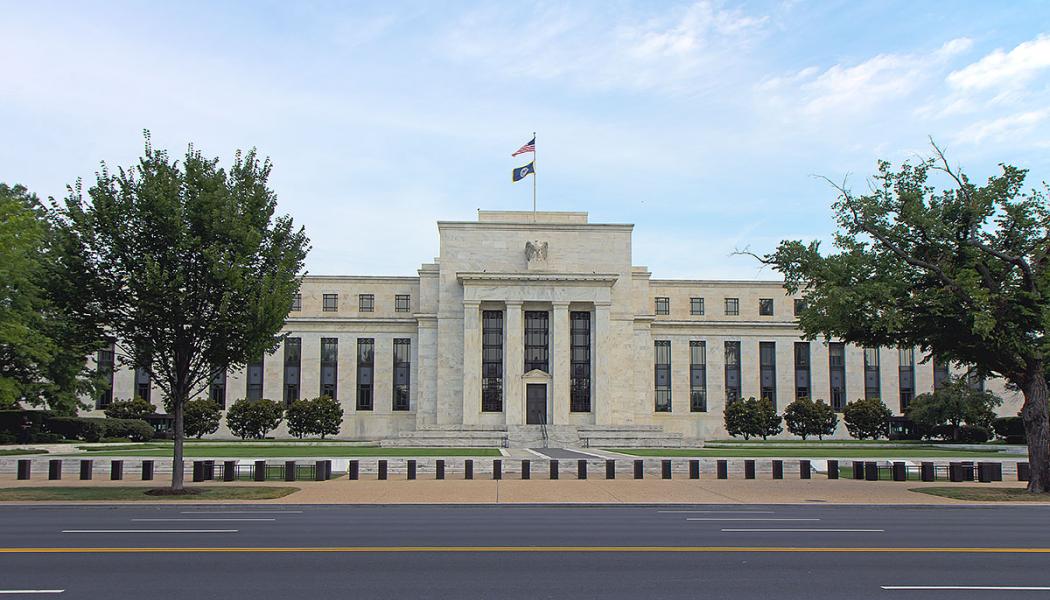 USA:s centralbank Federal Reserve förvarar en stor del av sitt fysiska guld i djuplager i Denver, Fort Knox och West Point i form av guldtackor. Foto: PHGCOM/Wikimedia Commons