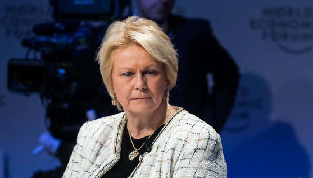 Vicki Hollub (född 1960) är en amerikansk affärskvinna och mineralingenjör. Hon har varit VD och koncernchef för Occidental Petroleum sedan april 2016, då hon blev den första kvinnan som ledde ett stort amerikanskt oljebolag. Foto: Flickr...Credit: World Economic Forum / Ciaran McCrickard