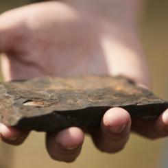 Andreas Hillergren/TT: En bit vanadin från en gruva utanför Hörby. Arkivbild.