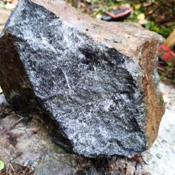 Kärnborrningen kommer i första hand bestå av relativt korta hål för att ge en bild av fyndighetens geologi och utsträckning. Foto: Lappland Guldprospektering