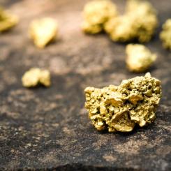 Saudiarabien satsar stort på att diversifiera sin oljeberoende ekonomi mot gruvindustrin, bland annat guldbrytning. Foto: Metso