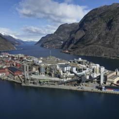 Zinksmältverket Odda öppnade för omkring 100 år sedan. Foto: Boliden