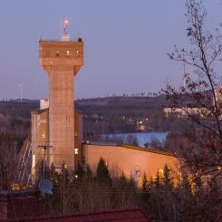 Garpenberggruvan med den numera rivna laven i förgrunden. Foto: Calle Eklund/V-wolf/Wikimedia Commons
