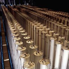 Dess så kallade kaskader av gaskentrifuger används för att anrika uranmalm för att koncentrera dess klyvbara isotoper. Foto: Wikipedia Common. Kredit: U.S. Department of Energy - Detta fotografi är från den amerikanska gaskentrifuganläggningen i Piketon, Ohio från 1984.

Public Domain
Fil
centrifuge cascade.jpg
Skapad: 1984
Uppladdad: 18 augusti 2006