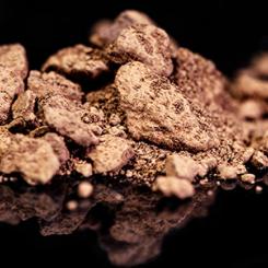 Bauxitmalm. Foto: M. Doerr & M Fromm Herz GBR